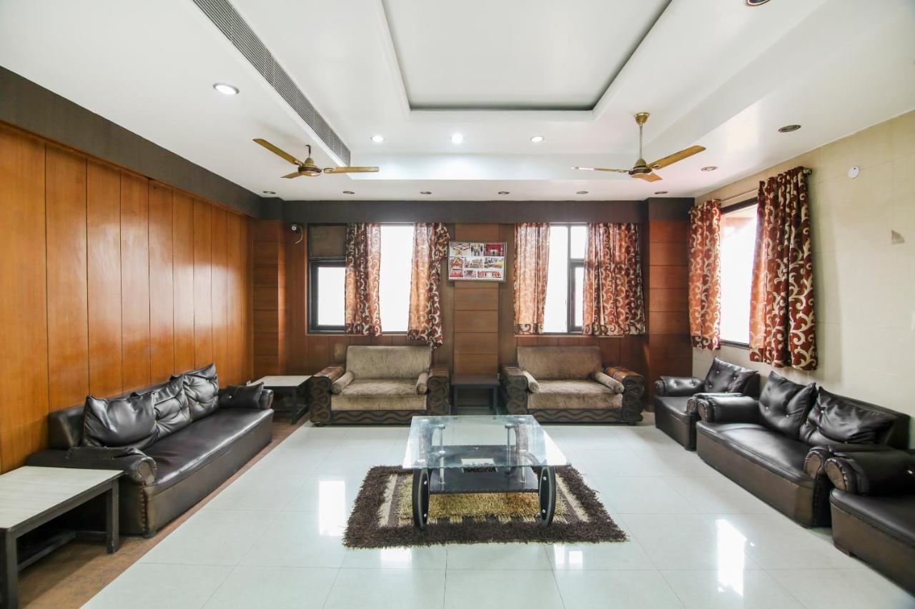 Capital O 68148 Hotel Shree Jee Palace 가지아바드 외부 사진